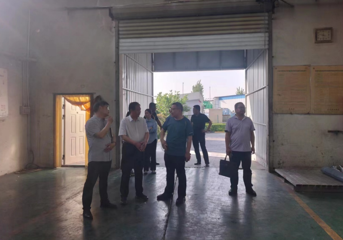 新鄉(xiāng)縣領(lǐng)導(dǎo)深入開來濕克威華中研發(fā)生產(chǎn)基地開展“萬人助萬企”調(diào)研活動